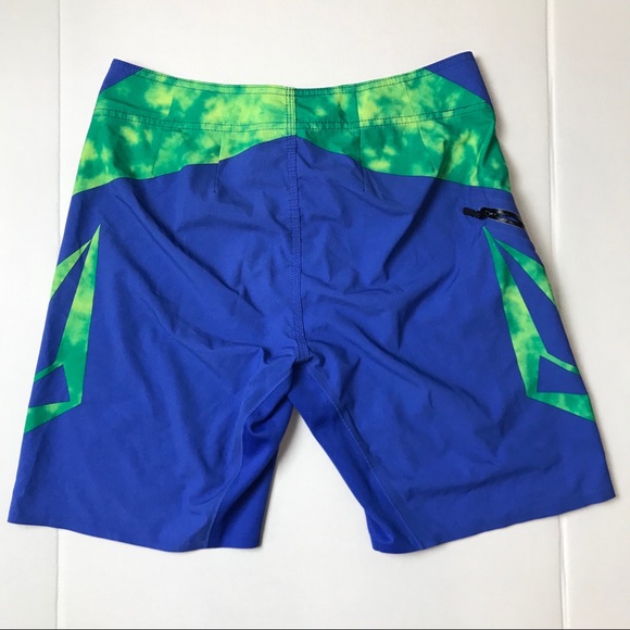 Volcom Mod Tech 4 Way Stretch Men’s Board Shorts - Picture 2 of 3